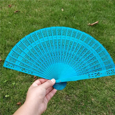 Klassisch Hohlgeschnitzt Faltbar Schima-Holz Fächer Vintage Chinesischer Stil Handfächer Für Hochzeit Party Souvenir Damen Geschenk