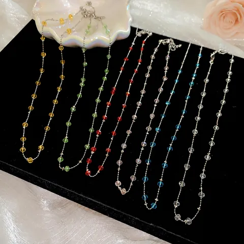 Sommer Süße Bunte Glasperlen Halskette Dopamin Frische Legierung Kristall Schlüsselbeinkette Mode Kleines Design Halskette Für Damen