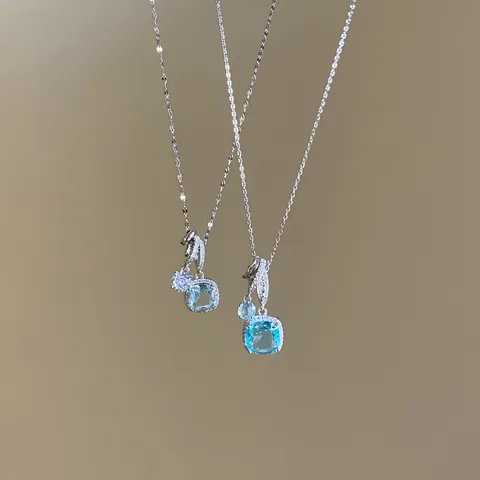 Collier Pendentif en Zirconia Carré Bleu Menthe pour Femmes Cuivre Plaqué Argent Incrusté Minimaliste Luxe Chaîne de Clavicule Bijoux