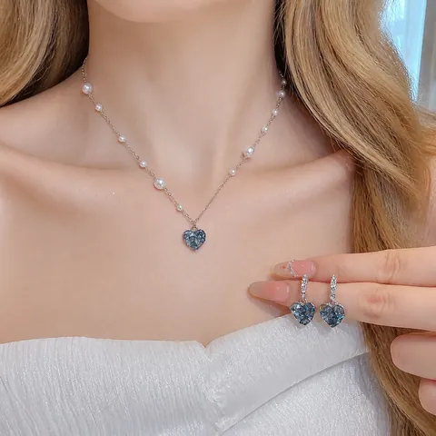 Vintage Light Luxury Blue Heart Jewelry Set Copper Rhinestone Glass Necklace and Artificial Pearl Stud Earrings For Women
