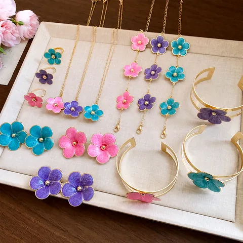 Iron Floral Drip Oil Flower Necklace Earrings Bracelet Ring With Silver Earring Post Gold Plated Women Jewelry Collection