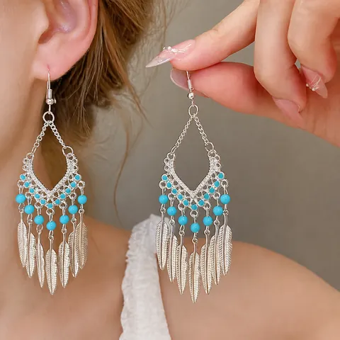 Böhmische Vintage Hohle Geometrische Feder Quasten Ohrringe Für Damen Legierung Acryl Blaue Perle Ethno Stahlstift Schmuck