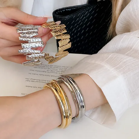Minimalist Alloy Metal Open Cuff Bangle For Women Gold Silver Plated Hammered Texture Layered Design Fashion Commute Jewelry