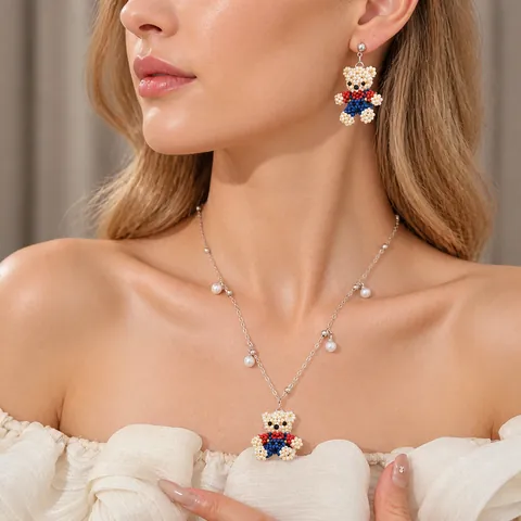 Hand Woven Glass Beaded Bear Jewelry Set Pendant Necklace And Stud Earrings For Women Pearl Embellished Sweater Chain Gift