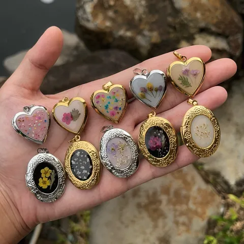 Retro Painted Floral Locket Pendant Necklace For Women Vintage Mori Style Heart Oval Copper Gold Silver Plated Jewelry Gift