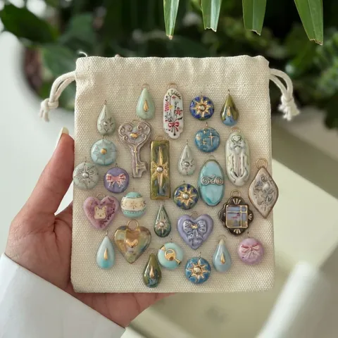 Vintage Artistiek Geschilderde Koperen Hangers Verschillende Vormen Ster Hart Druppel Cartoon Serie Kleurrijke DIY Sieraden Accessoires
