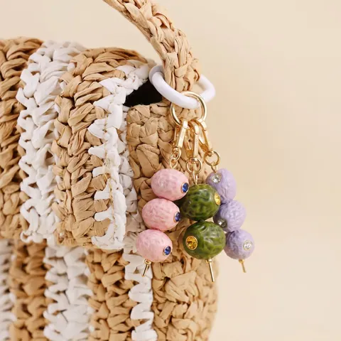 Legierung Frucht Taschenanhänger Luxus Vergoldet Olive Erdbeere Strass Verziertes Zubehör Für Damen Handtasche Schlüsselanhänger