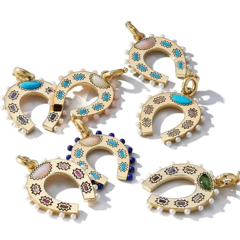 Stainless Steel Horseshoe Pendant Necklace For Women Dopamine Color Rhinestone Inlaid Artificial Pearl Decorative Charm Jewelry Accessory