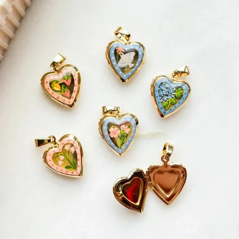 Colorful Heart Locket Pendant Necklace For Women Vintage Strawberry Floral Bird Patterns Openable Photo Locket Copper Plated Fashion Jewelry