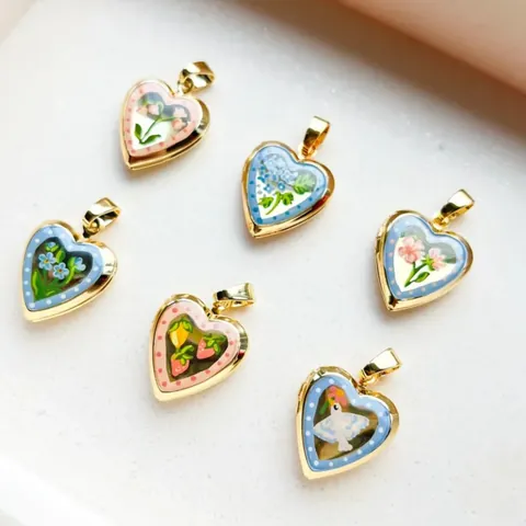 Colorful Heart Locket Pendant Necklace For Women Vintage Strawberry Floral Bird Patterns Openable Photo Locket Copper Plated Fashion Jewelry