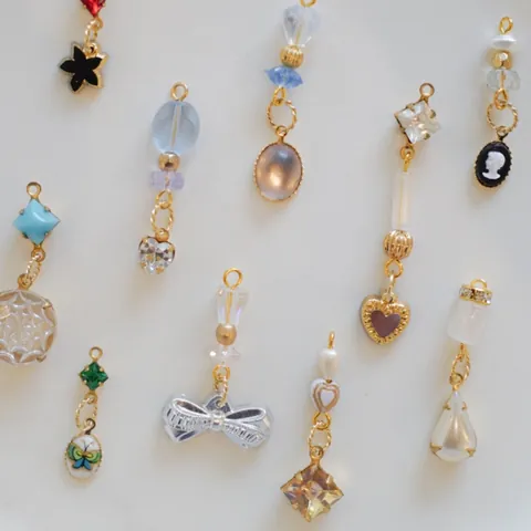 Vintage Koperen Hanger Halsketting Voor Vrouwen Luxe Strass Hart Vlinder Strik Kunstparel Reliëf Portret Ketting Sieraden