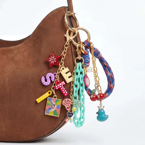Pendentif de Sac Mode DIY Porte-clés Cuivre Plaqué Or 18K Coeur Coquillage Fruit Animal pour Femme Accessoires Cadeau