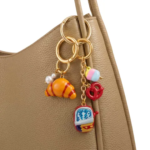 Fashion Colorful Bag Charm Resin Fruit Food Pendant Alloy Chain Keychain For Women Handbag Accessories Cherry Apple Heart Shape Ornament