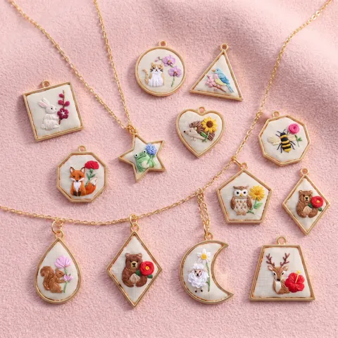 Stainless Steel Embroidery Animal Necklace Pendant For Women Handmade Flower Rabbit Frog Hedgehog Jewelry Clasp Paperclip Chain Necklace