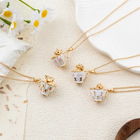 Dolce Collana con Pendente Animali in Tazza da Tè in Rame Placcato Oro per Donna Creativo Simpatico Gatto Cane Coniglio Volpe