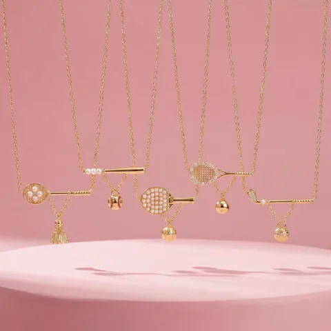 Collier Thème Sportif en Cuivre à la Mode Avec Perle Artificielle Strass Badminton Baseball Tennis Flèche de Cupidon Cœur Pendentif Collier pour Femme Bijoux