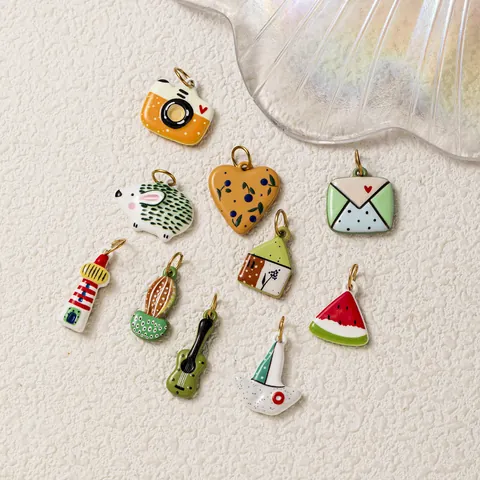 Collana con Pendente in Smalto Colorato in Acciaio Inossidabile Stile Dopamina Pendenti a Forma di Cuore Fotocamera Casa Cactus per Donna Gioielli di Moda