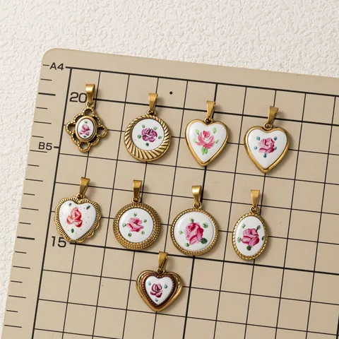 Vintage Collana con Ciondolo a Forma di Rosa in Acciaio Inossidabile 316 Cuore Geometrico Ciondoli Dipinti per Creazione Gioielli DIY Donna Regalo Placcato Oro