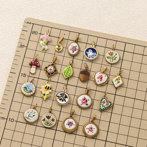 Vintage Stainless Steel DIY Charm Pendant 18K Gold Plated Enamel Flower Mushroom Heart Animal Charms For Jewelry Making DIY Necklace Accessory