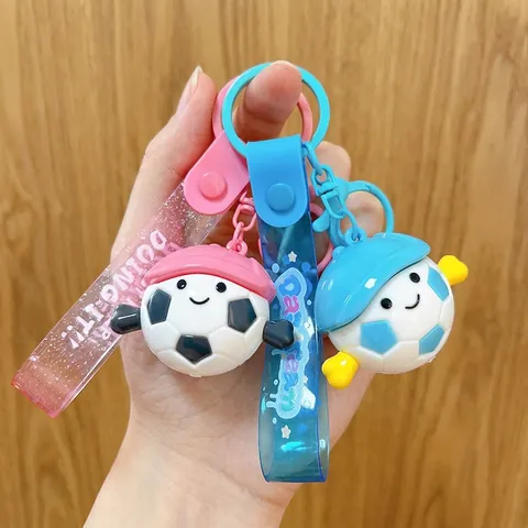 Porte-clés Créatif Poupée de Football Dessin Animé Mignon Pendentif de Sac en PVC Décoration d'Auto pour Femmes Enfants Cadeau Sportif