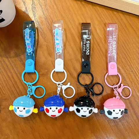 Porte-clés Créatif Poupée de Football Dessin Animé Mignon Pendentif de Sac en PVC Décoration d'Auto pour Femmes Enfants Cadeau Sportif