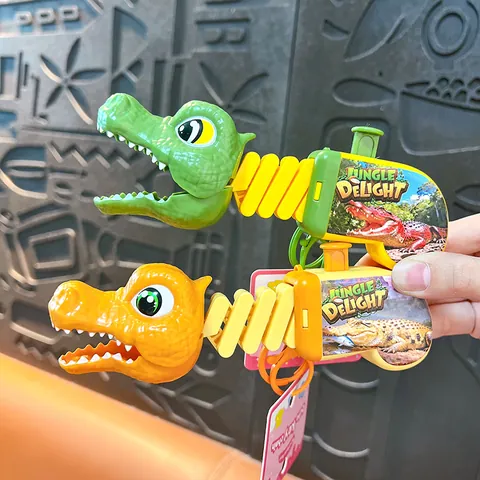 Cartoon Funny Retractable Crocodile Keychain Press Spring Mechanical Biting Toy Pendant For Bags Backpacks Kids Playful Gift