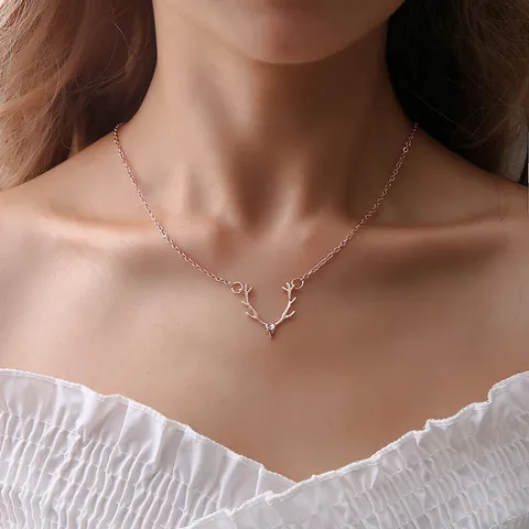 Antler Pendant Necklace Alloy Copper Elegant Elk Deer Head Jewelry For Women Christmas Gift Minimalist Style