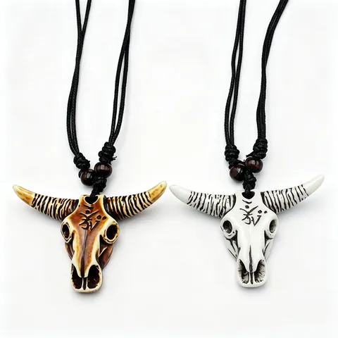 Collar con Colgante de Cráneo de Cabeza de Toro Tribal Hombre Resina Cuerda Trenzada Joyas de Halloween