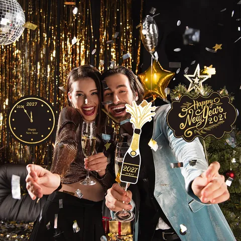2026 New Year Photo Booth Props Black Gold Glitter Cardstock Props For Family Reunion New Year Eve Celebration Decorations