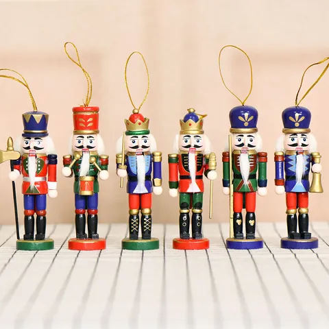 Vintage Wood Nutcracker Soldier Figures Ceremonial Guard Nutcrackers Painted Christmas Ornaments For Holiday Home Decor