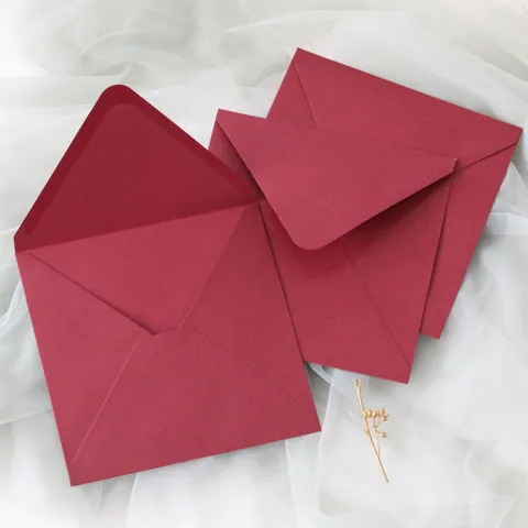 Enveloppes en Papier Spécial Rouge Vin Élégant Rabat en V pour Invitations de Mariage Cartes de Vœux Emballage Cadeau de Cérémonie