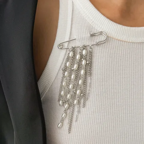 Punk Silver Metal Safety Pin Brooch For Women Star Heart Artificial Pearl Tassel Chain Brooches Waist Adjuster Clothes Decor