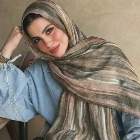 Damen Viskose Plissee Hijab Schal Verlaufstreifen Ethno-Stil Stola Mit Fransen Crinkled Lange Wickel Für Reisen Täglich Mode