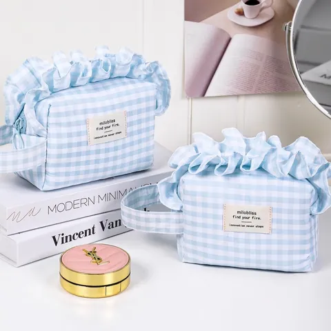 Gingham Plaid Makeup Bag With Ruffle Trim Portable Polyester Cosmetic Pouch For Travel Toiletry Organizer