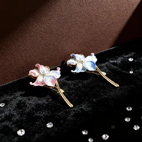 Vintage Enamel Water Lily Brooch For Women Elegant 3D Flower Pin Alloy Floral Lapel Accessory For Suits Cheongsam Jewelry