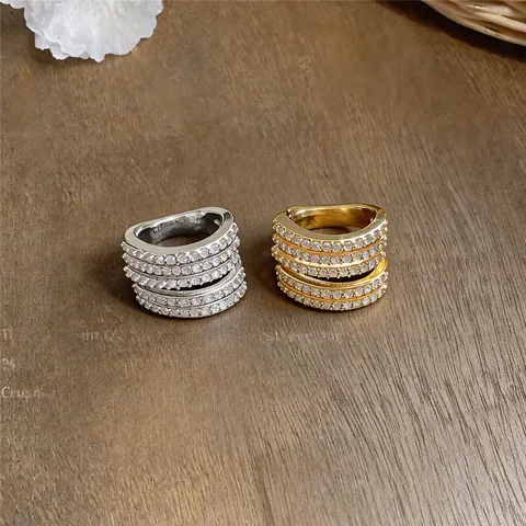 Orecchini a Clip a Cerchio Multistrato in Zirconia Senza Buco per Donna Gioielli di Lusso in Rame alla Moda