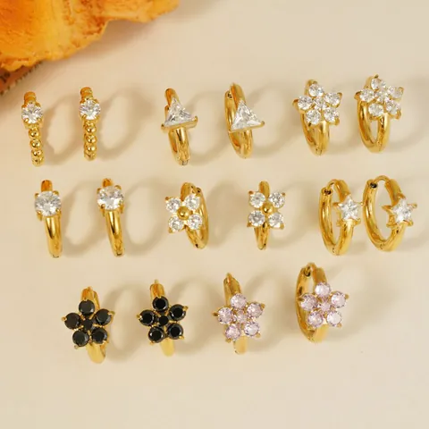 Boucles d'Oreilles Créoles en Acier Inoxydable avec Zirconia pour Femmes Style INS Triangle Étoile Fleur Plaqué Or