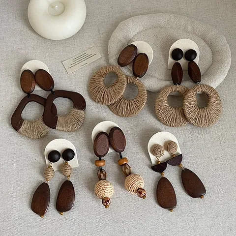 Bohemian Vintage Handmade Woven Straw Wood Stud Earrings For Women Retro Vacation Style Geometric Wood Splicing Jewelry