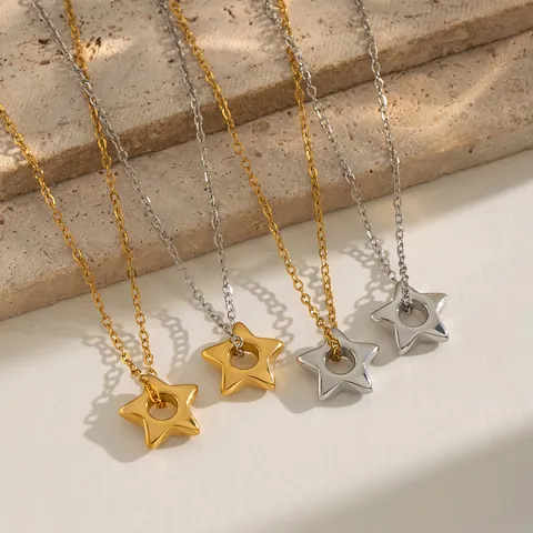Collana Minimalista con Pendente a Stella Traforata in Acciaio Inossidabile Stile ins alla Moda Collana Ipoallergenica Impermeabile Donna Gioielli