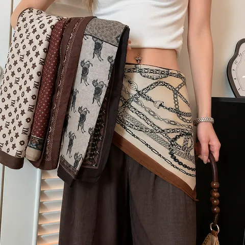 Women Retro Ethnic Paisley Print Square Scarf Korean Style Cotton-Linen Feel Polyester Silk Scarf Waist Accessory Commute Neck Scarf