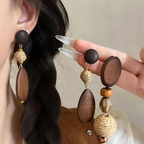 Bohemian Raffia Hand Woven Geometric Round Wood Drop Earrings For Women Silver Earring Post Vacation Style Fashion Jewelry