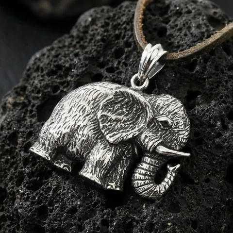Thaise Retro Olifant Hanger in Reliëf Roestvrijstalen Dierenbedel Voor Heren Dames Mode Sieraden Ketting Accessoire
