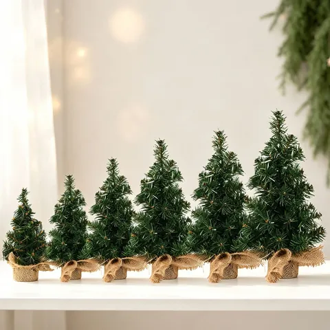 Mini Künstlicher Weihnachtsbaum PVC Grün Tischdekoration Sackleinenfuß Desktop Nordischer Minimalistischer Stil
