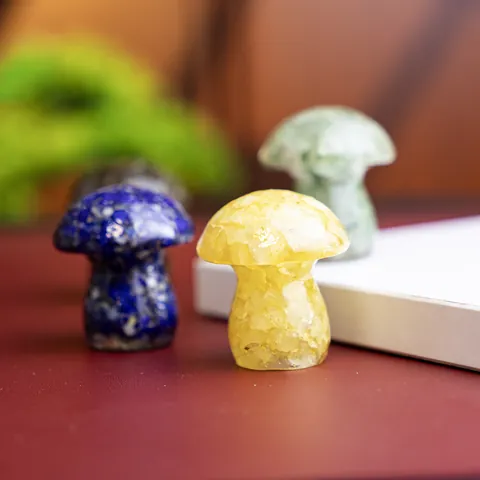 Natural Crystal Chips Transparent Resin Mushroom Ornament Mini Stone Statue For Home Office Desk Spiritual Decor Gift
