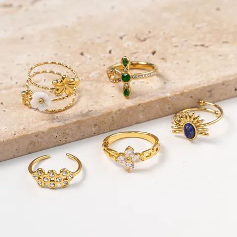 Luxury 18K Gold Plated Stainless Steel Snake Flower Ring For Women Small Design Rhinestone Inlaid Adjustable Finger Ring
