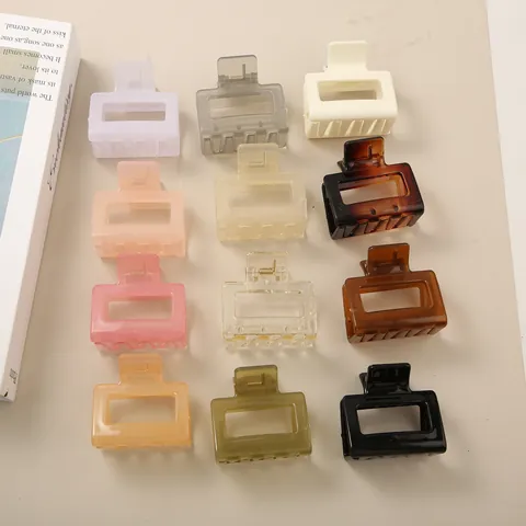 Square Matte Plastic Hair Claw Clip For Women Geometric Hollow Non Slip Shark Clip Elegant Commuting Hair Accessories