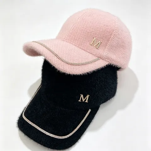 Berretto da Baseball da Donna in Misto Pelo di Coniglio Peluche Strass Logo M Catena Tesa Caldo Moda Cappello Regolabile