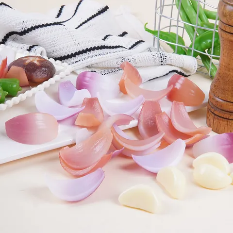 Realistic Artificial Onion Slice Model PVC Gradient Purple Pink Food Photography Props Pretend Play Kitchen Toy Keychain