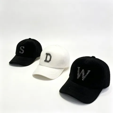 Gorra de Béisbol de Mezcla de Pelo de Visón de Lujo Para Mujer Hombre Letras de Diamante W S D Gorro de Invierno Cálido de Felpa
