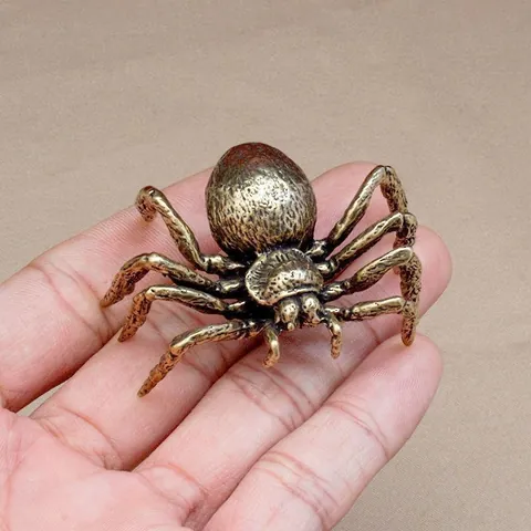 Vintage Brass Insect Statue Distressed Bronze Animal Figurine Tea Pet Cricket Spider Scorpion Ant Beetle Desktop Ornament Office Decor